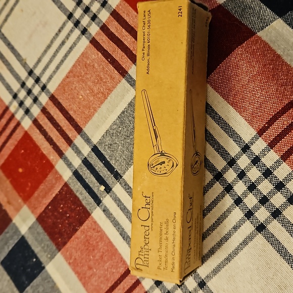 The pamered chef pocket thermometer - Picture 1 of 1